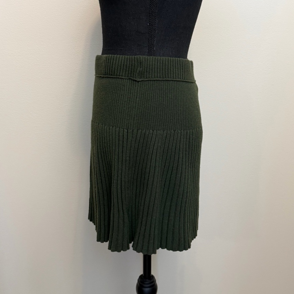 Aerie Dark Green Ribbed Take Charge Mini Skirt Womens S Sweater Skater Stretch - Picture 2 of 6